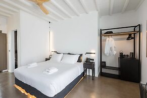 She Mykonos - The Residency