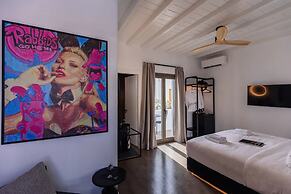 She Mykonos - The Residency