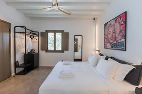 She Mykonos - The Residency