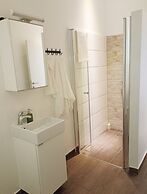 Spacious 3-bedroom Apartment in City Centre