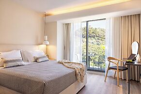 Erato by Samian Mare