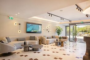 Erato by Samian Mare