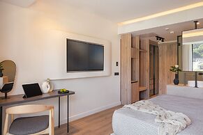 Erato by Samian Mare