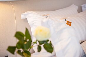 Erato by Samian Mare