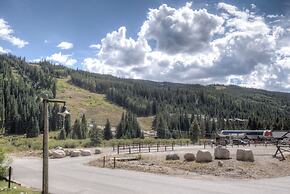 Red Hawk Lodge #2213 by Summit County Mountain Retreats