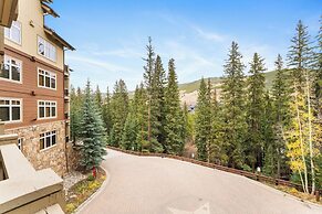 Lone Eagle #3017 by Summit County Mountain Retreats