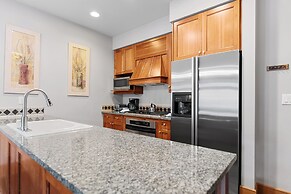 Lone Eagle #3017 by Summit County Mountain Retreats