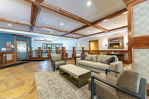 Lone Eagle #3017 by Summit County Mountain Retreats