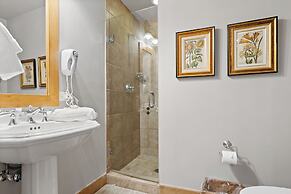 Lone Eagle #3017 by Summit County Mountain Retreats