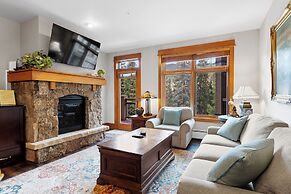 Lone Eagle #3017 by Summit County Mountain Retreats