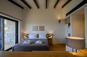 Petra Deluxe Studio Suite