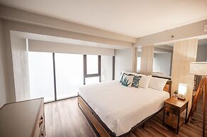 Stay Together on The Strip - 3 Bed Condo
