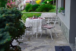 Ca Bearly in Nesso With 1 Bedrooms and 1 Bathrooms