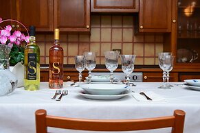 Ca Bearly in Nesso With 1 Bedrooms and 1 Bathrooms