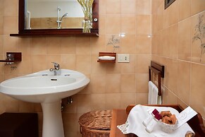 Ca Bearly in Nesso With 1 Bedrooms and 1 Bathrooms