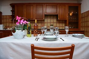 Ca Bearly in Nesso With 1 Bedrooms and 1 Bathrooms