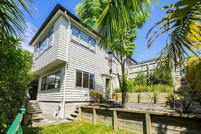 The Perfect Spacious 2BR Getaway-Netflix