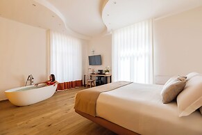 Lidia Rooms & Suites