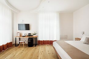 Lidia Rooms & Suites