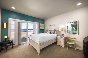 Moonlight by Avantstay Modern Home w/ Views & Direct Access to Rockawa