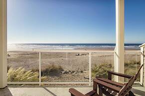 Moonlight by Avantstay Modern Home w/ Views & Direct Access to Rockawa