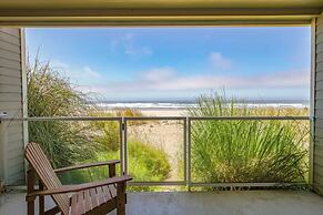 Moonlight by Avantstay Modern Home w/ Views & Direct Access to Rockawa