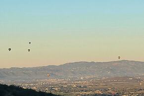Le Grand Bleu by Avantstay Luxury Hilltop Estate