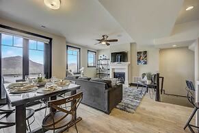 Blackstone at the Canyons by Avantstay Stunning Views! 5-minutes to Pa