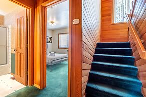 Timberline Lodge by Avantstay Secluded Hill Top Home w/ Incredible Vie