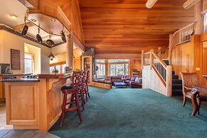Timberline Lodge by Avantstay Secluded Hill Top Home w/ Incredible Vie