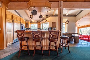 Timberline Lodge by Avantstay Secluded Hill Top Home w/ Incredible Vie