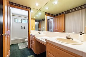 Timberline Lodge by Avantstay Secluded Hill Top Home w/ Incredible Vie