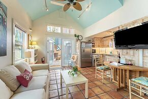 Casita de Catherine by Avantstay 1 Block to Duval St w/ Hot Tub!