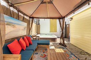 Casita de Catherine by Avantstay 1 Block to Duval St w/ Hot Tub!