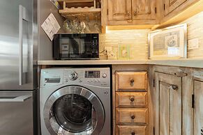 Casita de Catherine by Avantstay 1 Block to Duval St w/ Hot Tub!