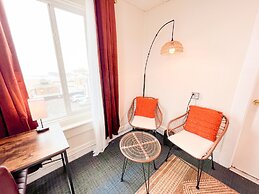 ITH Hermosa Beach Surf Hostel LAX