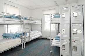 ITH Hermosa Beach Surf Hostel LAX