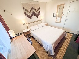 ITH Hermosa Beach Surf Hostel LAX