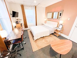 ITH Hermosa Beach Surf Hostel LAX