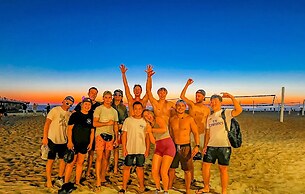 ITH Hermosa Beach Surf Hostel LAX