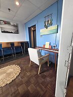 ITH Hermosa Beach Surf Hostel LAX