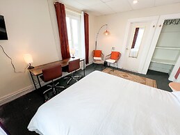 ITH Hermosa Beach Surf Hostel LAX