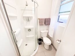 ITH Hermosa Beach Surf Hostel LAX