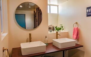 ITH Hermosa Beach Surf Hostel LAX