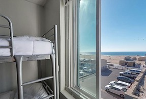 ITH Hermosa Beach Surf Hostel LAX
