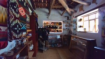PONDOWASI LODGE
