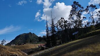 PONDOWASI LODGE