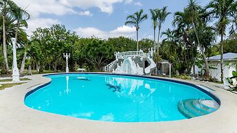 Mancion Bakasyunan Resort San Pablo