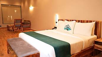 The Divine Hills Resort | Suites with Private Pool | Near IIM Udaipur
