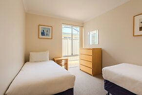 Albany Bayside by the BnB Collection